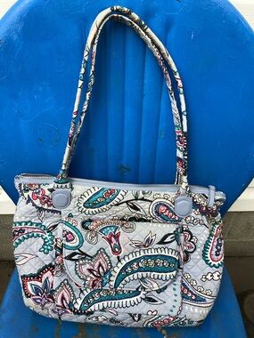 Vera Bradley Carson East West Quilted Makani Paisley Shoulder Bag Preowned